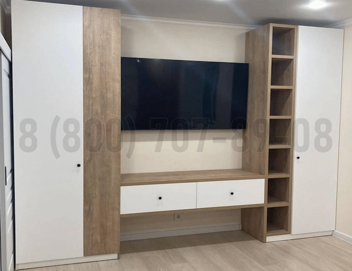 Шкаф до потолка в Истре